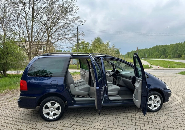 Volkswagen Sharan cena 19999 przebieg: 325000, rok produkcji 2005 z Szydłowiec małe 172